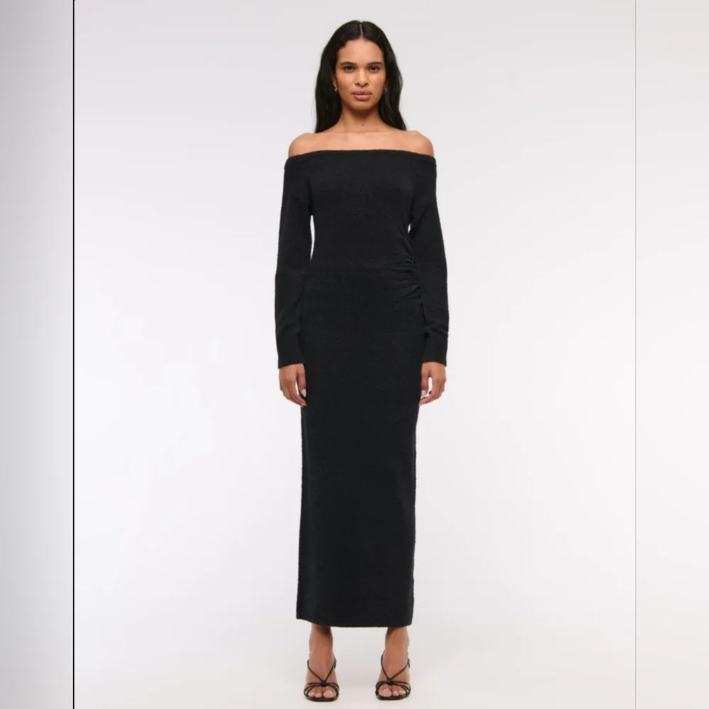 Abercrombie & Fitch Black Off-Shoulder Maxi Dress